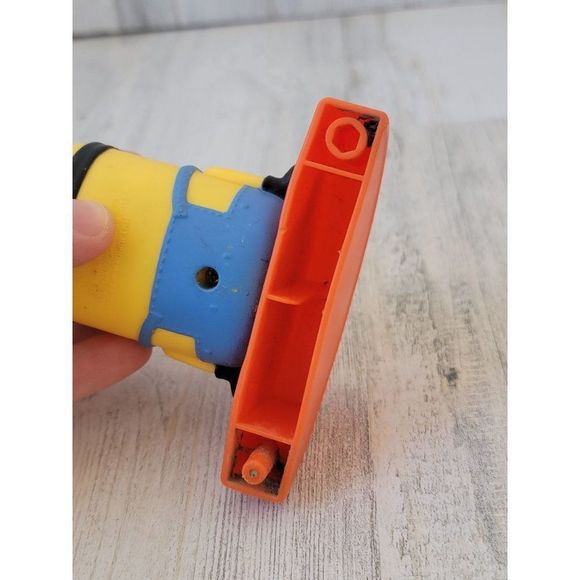 McDonald's Minion AS IS happy Despicable Me 2017 toy figure - Picture 5 of 5